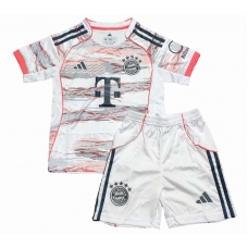 ДЕТСКАЯ футболка Бавария 2025-2026 (выездная). Шорты в подарок!  - фото 1