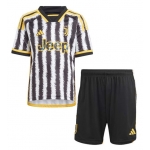 ДИТЯЧА футболка Ювентус 2023-2024 (основна). Шорти у подарунок!